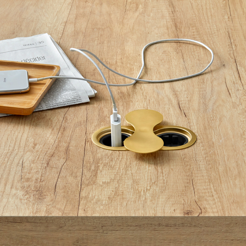 Фото SFL Розетка EIGHT, врезная, латунь