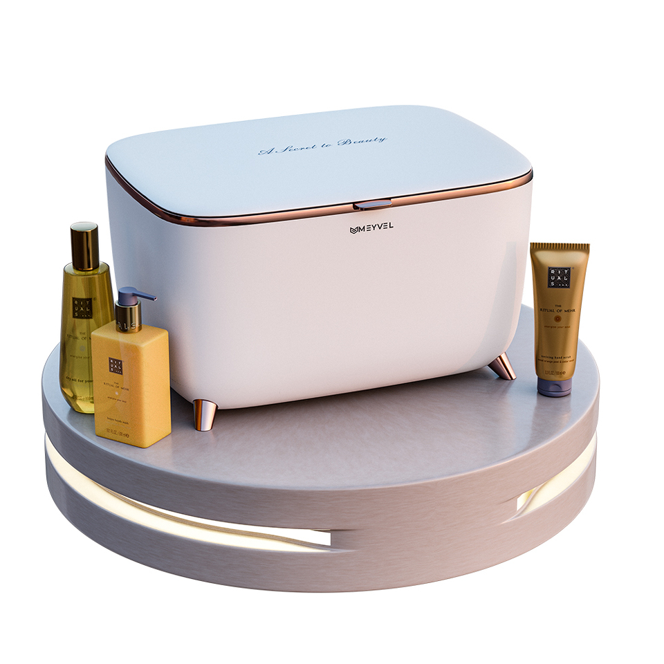 Фото Холодильник для косметики Meyvel MB-09C3W