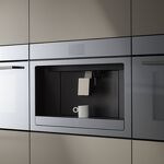 Превью картинка Кофемашина встраиваемая V-ZUG CoffeeCenter V6000 45 COC6T-25005 черное стекло #4