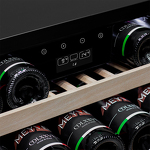 Превью картинка Шкаф винный встраиваемый Meyvel Винный холодильник (шкаф) компрессорный MEYVEL MV22-KBB1 #9